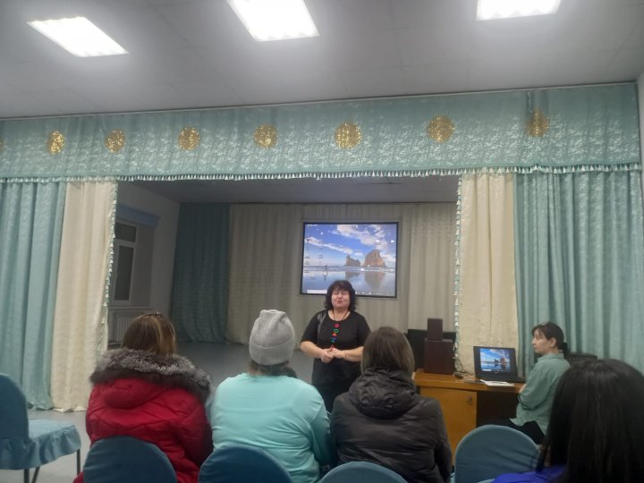 Ата-аналар жиналысы: «Жаңа мектеп өміріндегі алғашқы қадамдар: бесінші сынып оқушыларын бейімдеу»